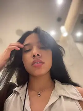jadelaurent online show from July 28, 2026, 8:52 pm