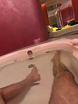 mtgulosinhooo online show from February 19, 2026, 1:01 am