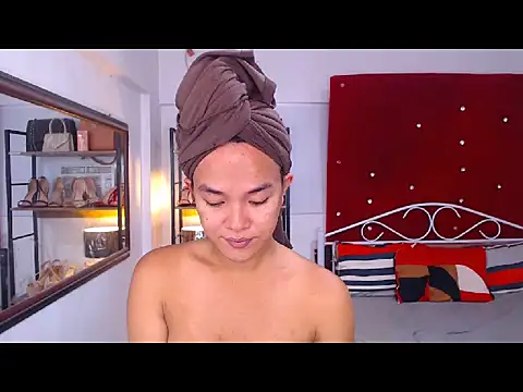 Snapshot of SeductiveAya chatting on March 3, 2026, 10:59 pm SeductiveAya online show from March 3, 2026, 10:59 pm