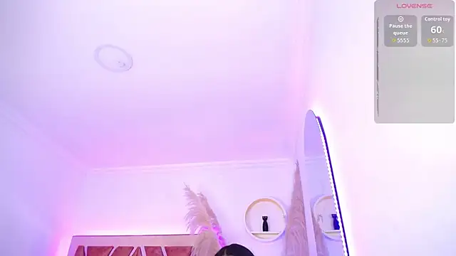 Taylor scottt online show from April 28, 2026, 2:27 am