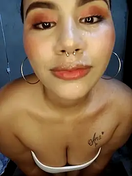 amandaa 21 online show from April 10, 2026, 3:56 am