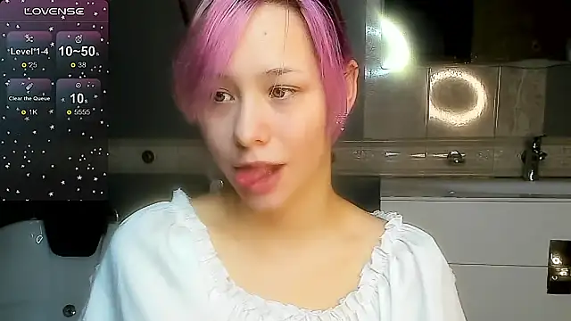 EmilyTrase online show from April 6, 2026, 1:14 am