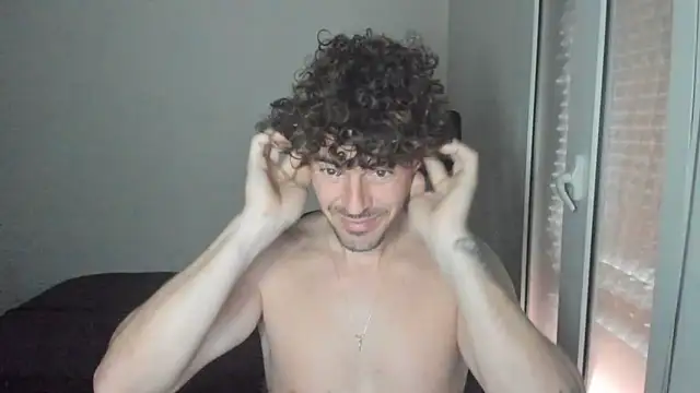 Snapshot of joaquin420_hot chatting on March 1, 2026, 7:21 am joaquin420 hot online show from March 1, 2026, 7:21 am