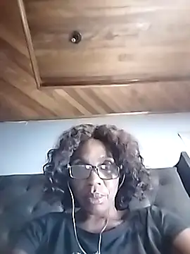 Snapshot of KINKYDOLL4U chatting on February 9, 2026, 9:19 pm KINKYDOLL4U online show from February 9, 2026, 9:19 pm