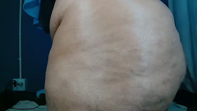 Sweet-Bella17 online show from April 19, 2026, 1:27 am