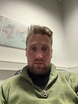 lovefuess online show from February 9, 2026, 12:31 pm