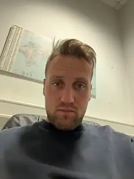 lovefuess online show from February 24, 2026, 4:38 pm