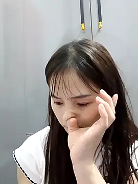 Snapshot of -Dumi- chatting on March 3, 2026, 3:18 pm -Dumi- online show from March 3, 2026, 3:18 pm