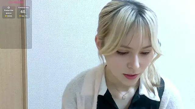 Snapshot of e_ri_ka93 chatting on June 27, 2026, 1:39 pm e ri ka93 online show from June 27, 2026, 1:39 pm