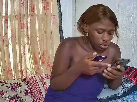 BlackBeauty2002 online show from February 16, 2026, 8:21 am