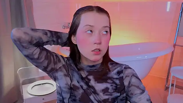 MmollyMay online show from April 23, 2026, 10:36 am