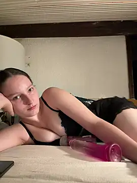 Snapshot of Mis-Elisa96 chatting on July 10, 2026, 11:40 pm Mis-Elisa96 online show from July 10, 2026, 11:40 pm