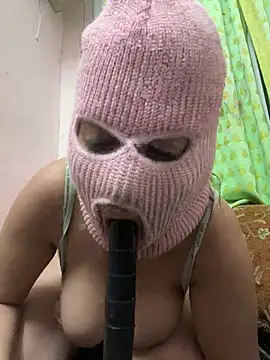 Snapshot of faettaa chatting on February 20, 2026, 8:31 pm faettaa online show from February 20, 2026, 8:31 pm