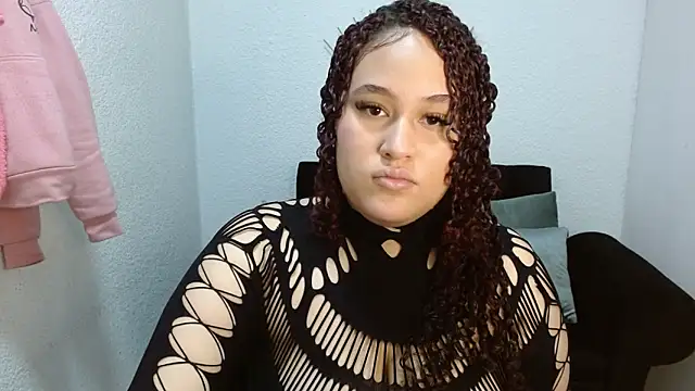 leilanewgirl online show from February 23, 2026, 12:35 pm