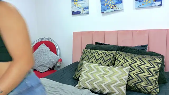 LuciadelaVega online show from March 1, 2026, 4:42 pm