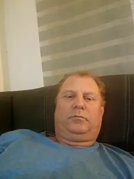 Demik71 online show from February 9, 2026, 6:01 pm