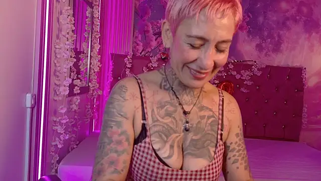 Everlyn sexx online show from February 16, 2026, 11:50 am