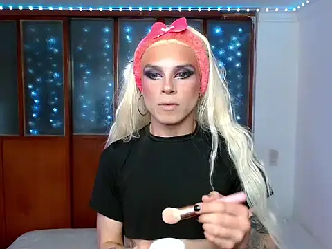 DanniHotBoy02 online show from February 26, 2026, 8:30 pm