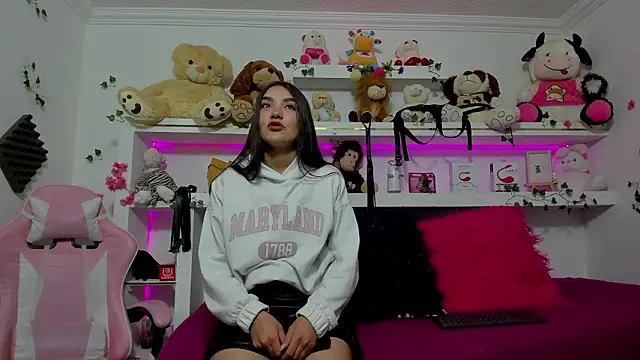 Mayli rose online show from March 4, 2026, 7:31 pm