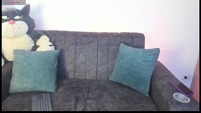 Snapshot of velmoon chatting on May 12, 2026, 6:16 pm velmoon online show from May 12, 2026, 6:16 pm