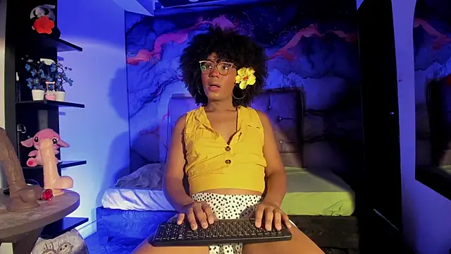 CataleyaMoon  online show from June 26, 2026, 7:18 pm
