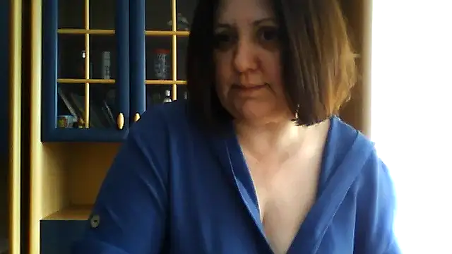 LockyCharm111 online show from March 3, 2026, 1:06 pm