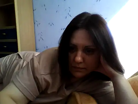 LockyCharm111 online show from April 20, 2026, 1:03 pm