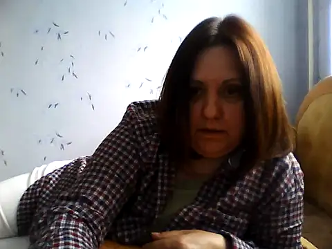 Snapshot of LockyCharm111 chatting on April 30, 2026, 11:27 am LockyCharm111 online show from April 30, 2026, 11:27 am