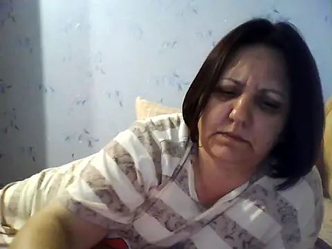 Snapshot of LockyCharm111 chatting on July 22, 2026, 9:50 pm LockyCharm111 online show from July 22, 2026, 9:50 pm