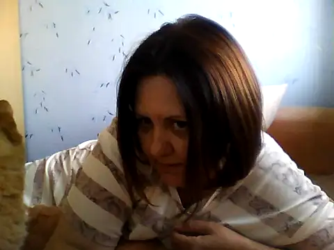 Snapshot of LockyCharm111 chatting on July 25, 2026, 4:32 am LockyCharm111 online show from July 25, 2026, 4:32 am