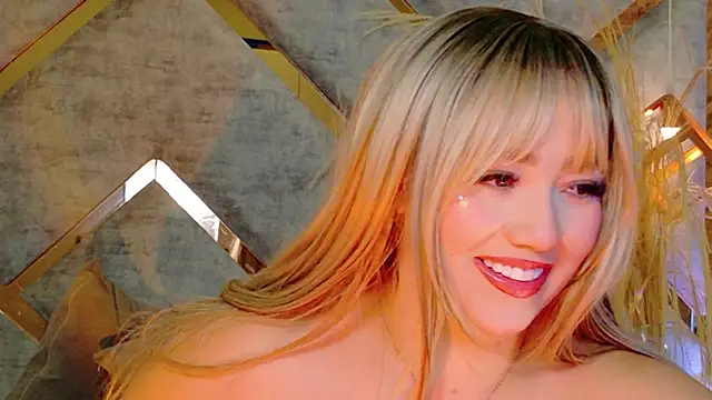 Hannah-Prada online show from April 18, 2026, 11:58 am