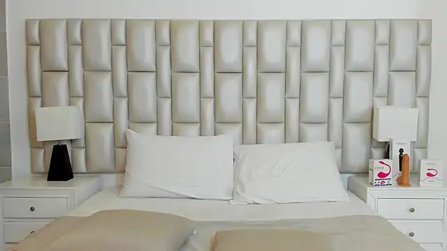 paola katy dicks online show from February 27, 2025, 7:47 pm