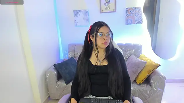 Snapshot of Afrodita_rouss chatting on February 18, 2026, 8:27 pm Afrodita rouss online show from February 18, 2026, 8:27 pm