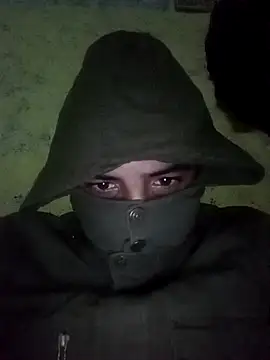 JohnnKe12 online show from April 18, 2026, 12:25 am