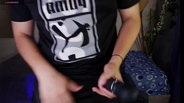 eithan jonnes online show from April 19, 2026, 2:16 pm