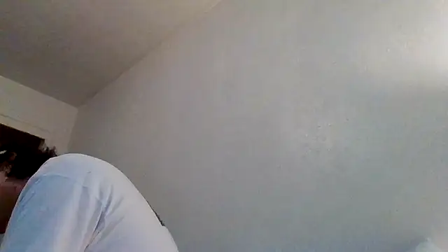 Tallhungandcloudy online show from February 20, 2026, 9:48 pm