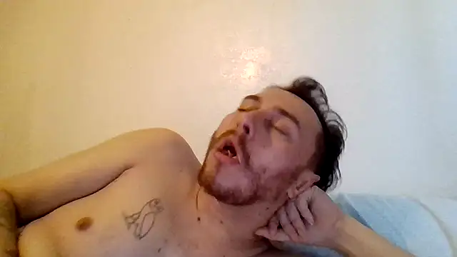 Tallhungandcloudy online show from March 22, 2026, 6:22 pm