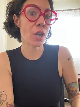 JeanneDuval8888 online show from April 22, 2026, 12:35 am