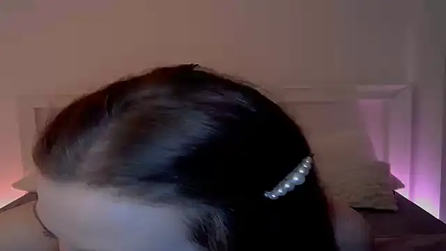 ElenaVoss online show from February 10, 2026, 7:18 pm