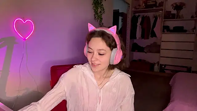 Snapshot of SlunkRear chatting on February 27, 2026, 10:10 pm SlunkRear online show from February 27, 2026, 10:10 pm