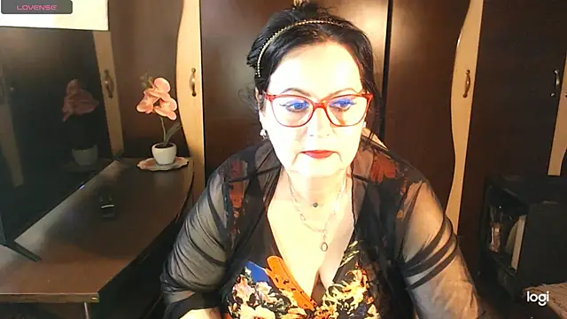 exiMIlf online show from April 18, 2026, 11:36 am