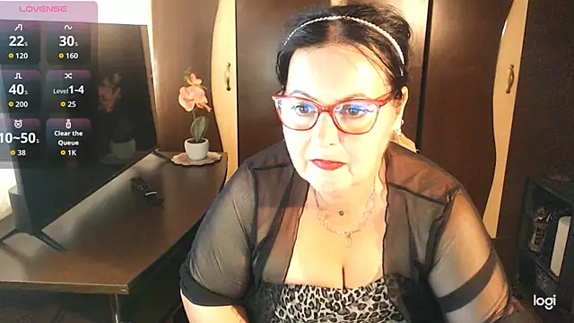 Snapshot of exiMIlf chatting on July 5, 2026, 1:29 pm exiMIlf online show from July 5, 2026, 1:29 pm