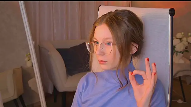 ElliFrankenweenie online show from February 16, 2026, 8:43 am