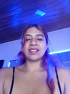 lunabloom2 online show from March 4, 2026, 1:17 pm