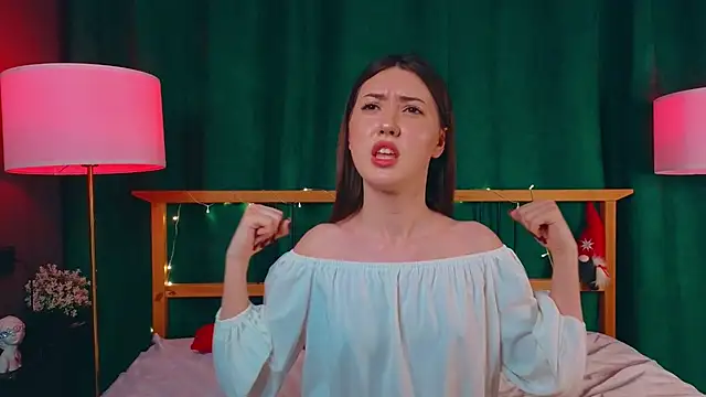 Snapshot of AliceZimmer chatting on February 16, 2026, 7:32 pm AliceZimmer online show from February 16, 2026, 7:32 pm