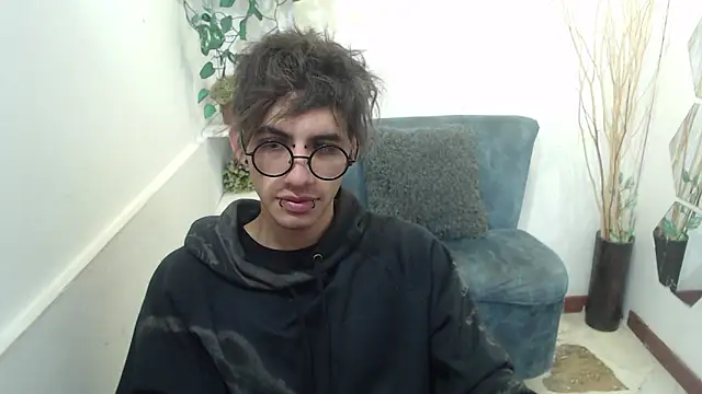 AaronBeer  online show from February 24, 2026, 11:41 am