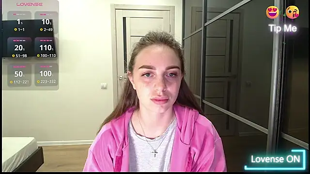  julia wonderful  online show from April 12, 2026, 2:05 am