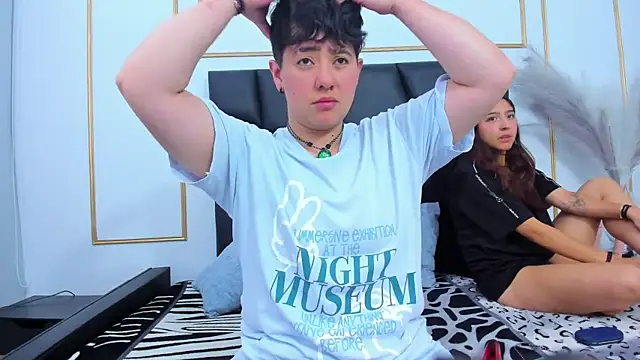 Gaia n Nix online show from April 4, 2026, 4:33 am