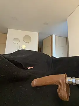 KAROL-VEGA online show from March 5, 2026, 3:30 pm