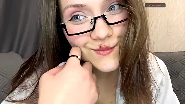 BunnyFleur online show from March 4, 2026, 5:08 pm